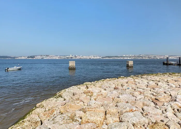 Riverside Nature * Trafaria